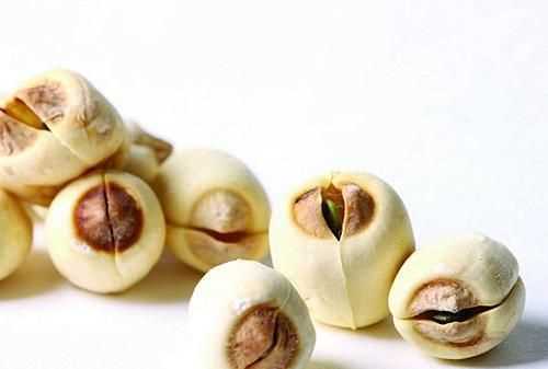 銀耳蓮子羹一周吃幾次，養(yǎng)生壺?zé)蹉y耳蓮子羹需要多長(zhǎng)時(shí)間？圖4