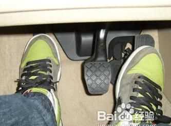 新手自動(dòng)擋開車的基本操作步驟