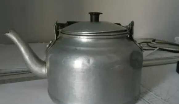 鋁壺?zé)畬?duì)人有害,鋁壺?zé)畬?duì)人有害嗎視頻圖4