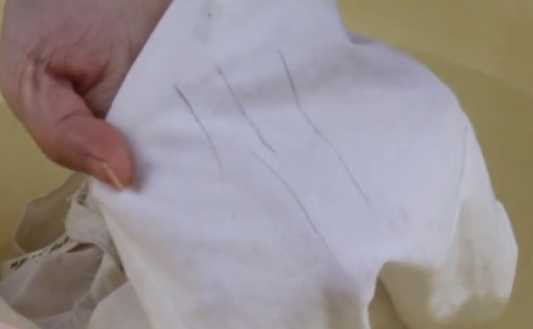 衣服上馬克筆怎么去除,馬克筆弄到紙上怎么去除圖6