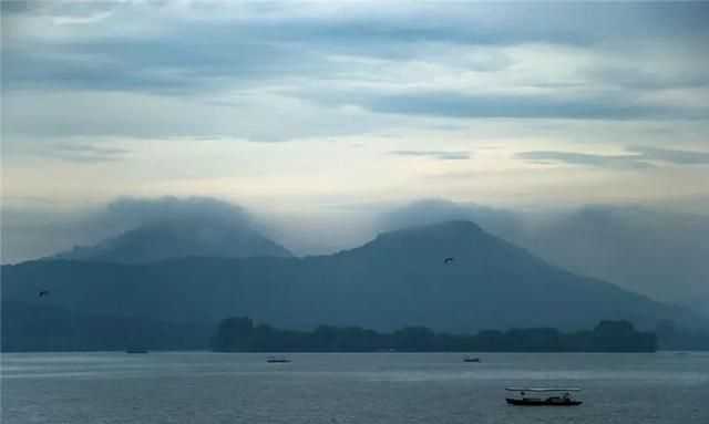 西湖十景介紹，西湖十景名稱有什么含義和來歷？雙峰插云為什么看不到了？圖10