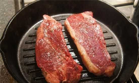 速凍牛排有點酸是怎么回事