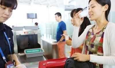 托運(yùn)的行李會(huì)開箱檢查嗎，在托運(yùn)的行李中放一些化妝品，海關(guān)人員會(huì)不會(huì)開箱檢查？圖3