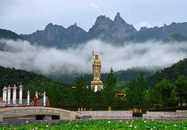 九華山在哪個省哪個市