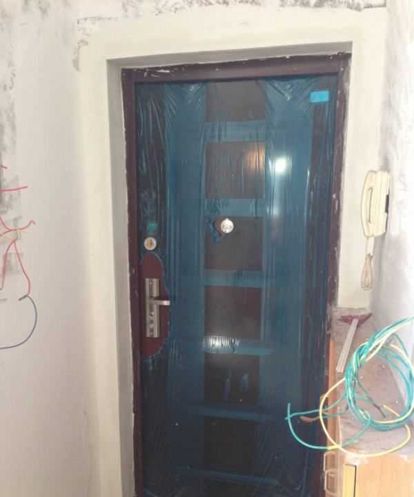 門上薄膜太久了怎么撕,鐵門上的塑料薄膜時(shí)間久了怎么去掉呢?圖8