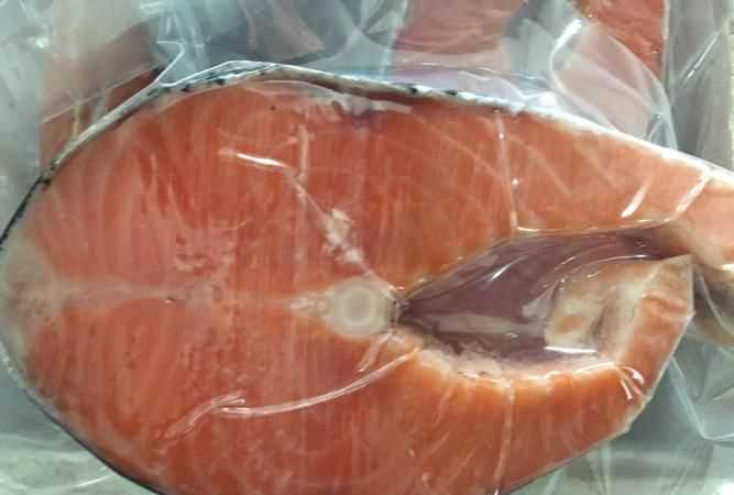 冷凍一個月的三文魚還能吃嗎