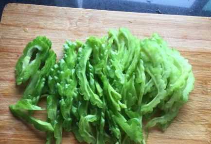 苦瓜煮多久能熟,苦瓜煮多長(zhǎng)時(shí)間熟圖1