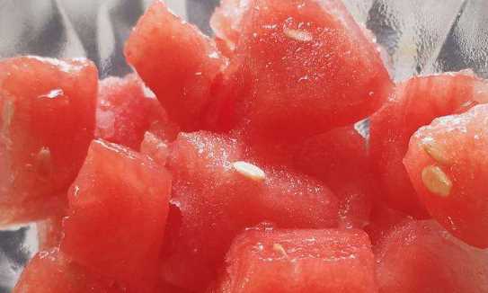 西瓜冷凍后能吃,西瓜放冰凍層還能吃嗎圖6