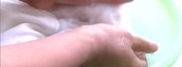 真絲油漬用什么能洗掉,真絲衣服沾上油漬怎么清洗掉圖4