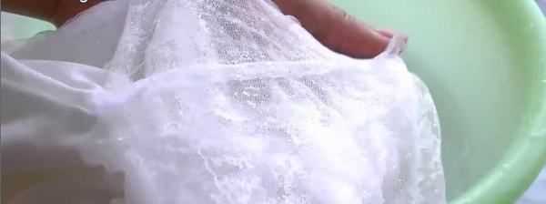 真絲油漬用什么能洗掉,真絲衣服沾上油漬怎么清洗掉圖5