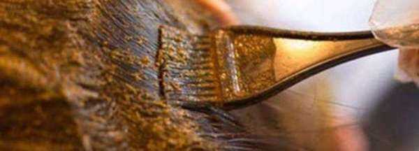 染發(fā)染到皮膚上怎么才能洗干凈,染發(fā)劑弄到皮膚上怎么清理?圖2