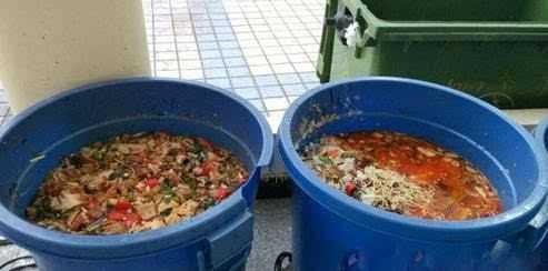 每天晚上飯都燒多了 一個(gè)鄰居說剩飯少吃 剩飯里糖分很高 吃了容易高血糖 我問一下這個(gè)是