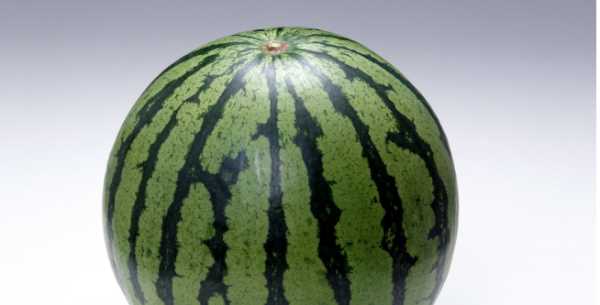 西瓜切開(kāi)放冰箱放了2天能吃,切開(kāi)的西瓜放冰箱第二天能吃嗎圖4