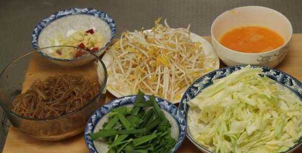 粉條怎么炒不粘在一起,炒粉條時(shí) 粉條不粘的方法圖3