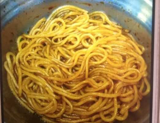 粉條怎么炒不粘在一起,炒粉條時(shí) 粉條不粘的方法圖7