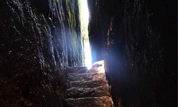 武夷山一線(xiàn)天導(dǎo)游詞2000字