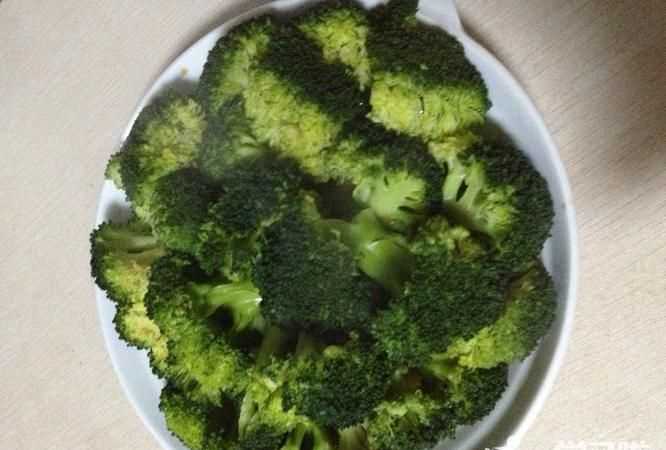 西蘭花可以蒸著吃嗎,西蘭花可以蒸著吃