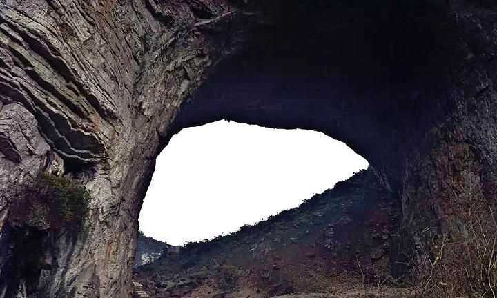 雙龍洞內(nèi)洞的特點可以概括為三個字