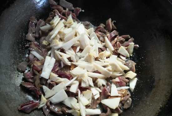 鴨雜怎么炒最好吃四川做法,怎樣炒鴨雜碎圖7