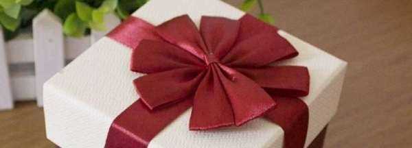 禮帶的結(jié)怎么打,包裝盒絲帶蝴蝶結(jié)的打法圖10