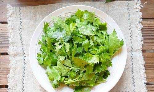芹菜葉子怎么做好吃,芹菜葉怎么吃圖2