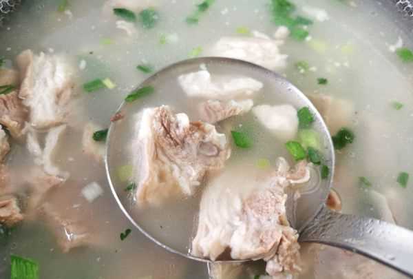 怎么燉羊肉湯又白又沒(méi)膻味,清燉羊肉湯怎么去除膻味圖5