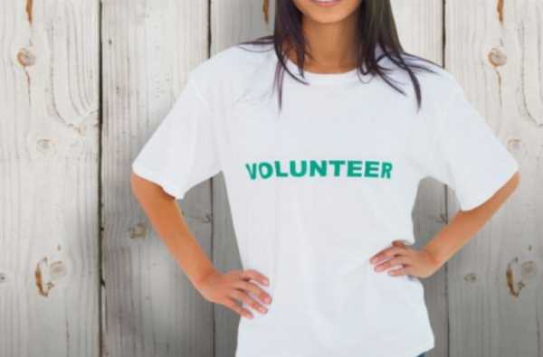 綠色配什么顏色好看,綠色跟什么顏色搭配起來最好看首飾圖3