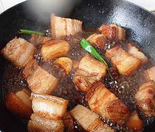 電壓力鍋?zhàn)黾t燒肉需要多長(zhǎng)時(shí)間