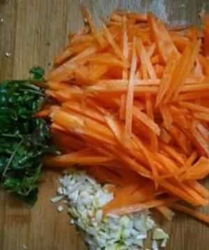 胡蘿卜木耳怎么炒,胡蘿卜炒木耳的做法圖文教程圖4