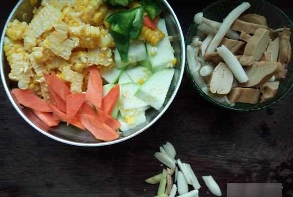 炒玉米怎么炒,玉米怎么炒好吃又簡(jiǎn)單的做法視頻圖4