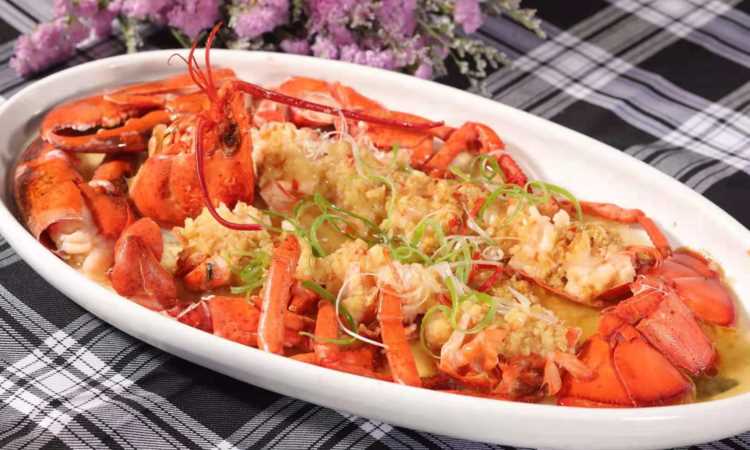 波龍?jiān)趺闯?></p>
<h2>波龍?jiān)趺醋龊贸?/h2>
<p>清蒸波龍的做法步驟:</p>
<p><img src=