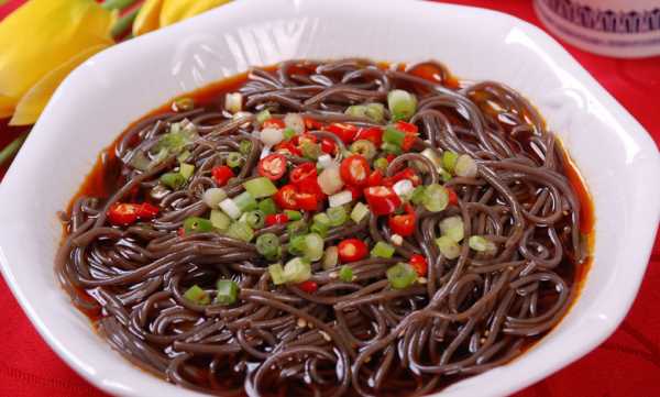 蕨根粉煮多長(zhǎng)時(shí)間能熟,蕨根粉是日常生活中非常普遍的美味食物嗎圖2