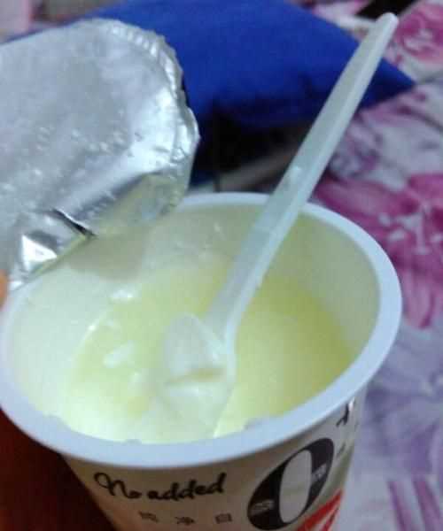 酸奶分層出水還能喝嗎