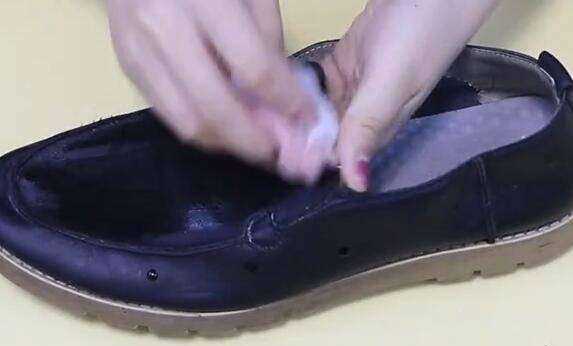 新皮鞋太硬怎么變軟,新皮鞋太硬怎么變軟視頻圖5