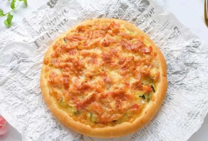 烤箱做披薩的制作過(guò)程