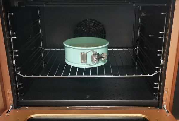 小烤箱烤6寸蛋糕時(shí)間,8寸戚風(fēng)蛋糕150度烤多久圖2