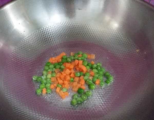 米飯?jiān)趺闯春贸?炒米飯?jiān)趺闯春贸杂趾唵螆D14