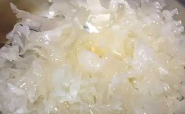 銀耳泡發(fā)0分鐘可以,銀耳需要泡多久才能泡發(fā)好圖2