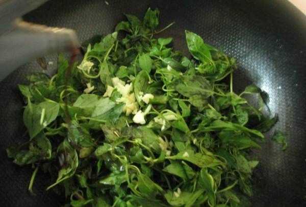 黃瓜荊芥怎么調(diào),完美的黃瓜變蛋拌荊芥怎么做好吃又簡(jiǎn)單圖6