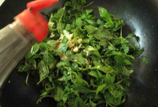 黃瓜荊芥怎么調(diào),完美的黃瓜變蛋拌荊芥怎么做好吃又簡(jiǎn)單圖7