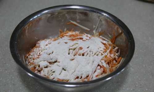 怎樣做蒸菜可以不粘成一團(tuán)呢