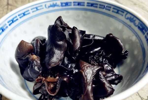 干木耳過(guò)期了還能吃嗎