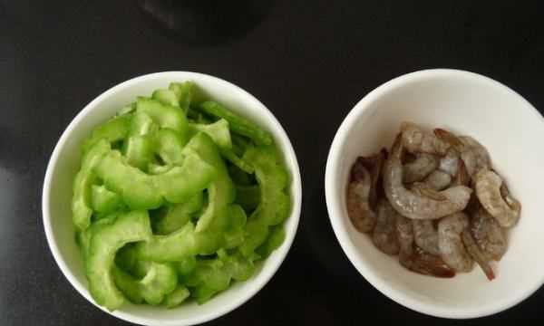 苦瓜和蝦能一起吃,苦瓜和蝦能一起吃嗎圖4