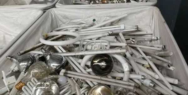 廢熒光燈管是否是有害垃圾,廢棄熒光燈屬于什么垃圾分類圖1