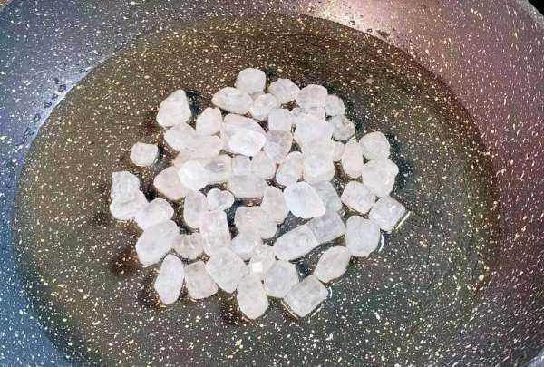 沒(méi)有冰糖可以用白糖炒糖色,炒糖色用白糖還是冰糖好圖4