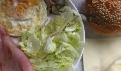 雞蛋漢堡面糊怎么調(diào)才酥脆,雞蛋漢堡里面的米漿怎么調(diào)圖7