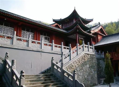 關(guān)于寺廟的古詩句,描寫寺廟的古詩句,關(guān)于寺廟鐘聲的古詩句