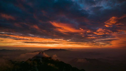 古詩思念的詩句有山有月亮