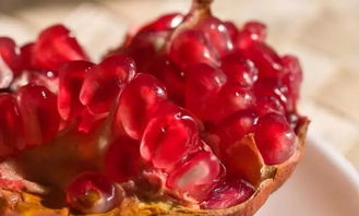 關(guān)于石榴圓的詩(shī)句