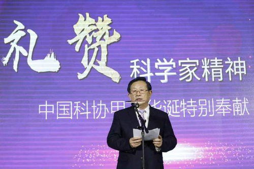 關(guān)于歌頌有奉獻精神的詩句